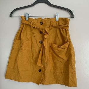M Juniors mustard skirt